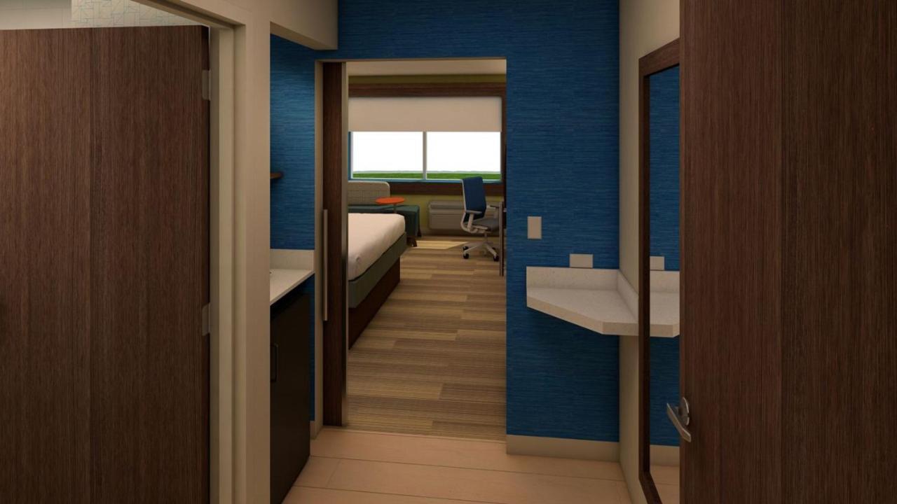 Holiday Inn Express & Suites - Madison West - Middleton By Ihg Bagian luar foto