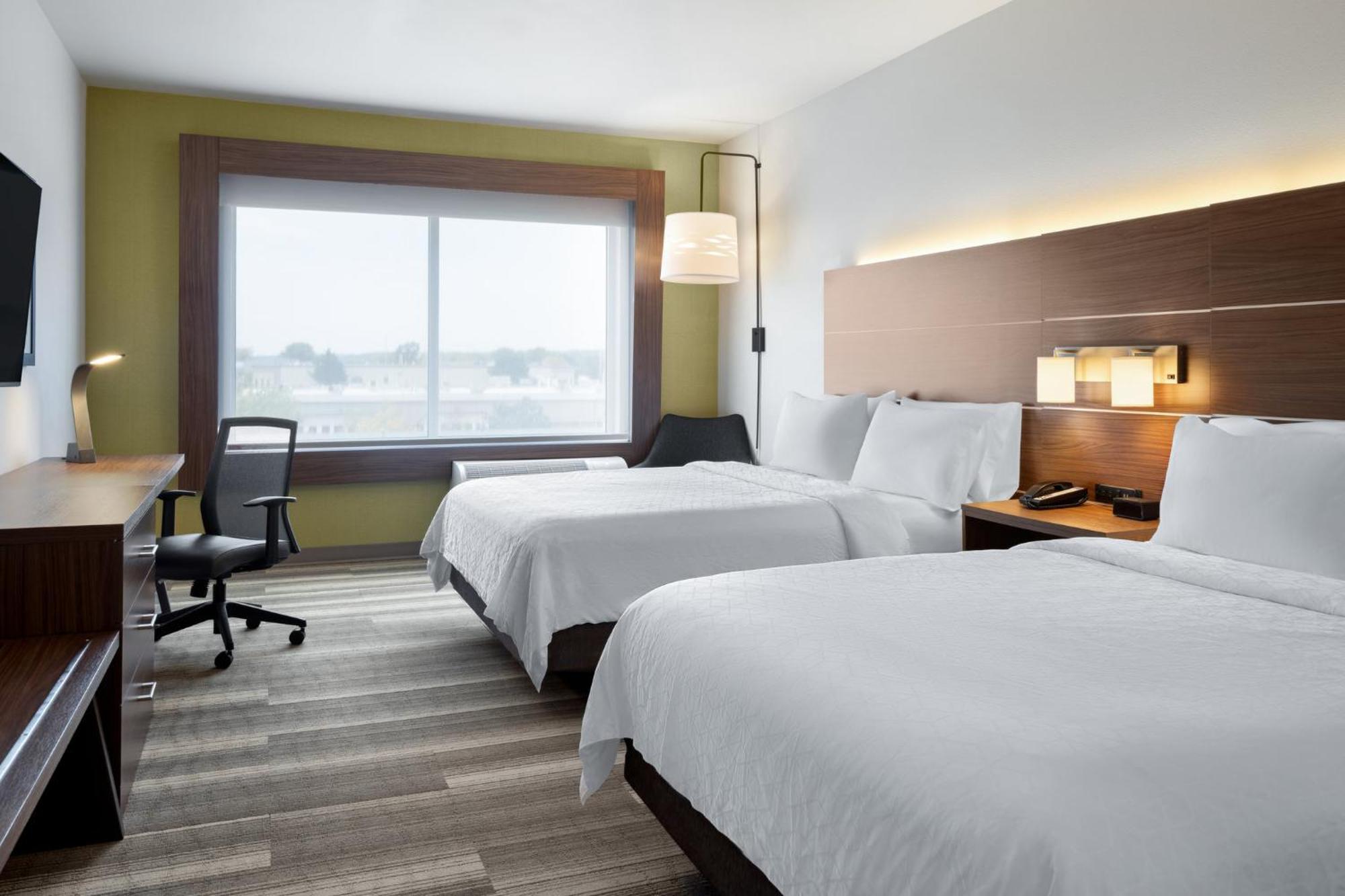 Holiday Inn Express & Suites - Madison West - Middleton By Ihg Bagian luar foto