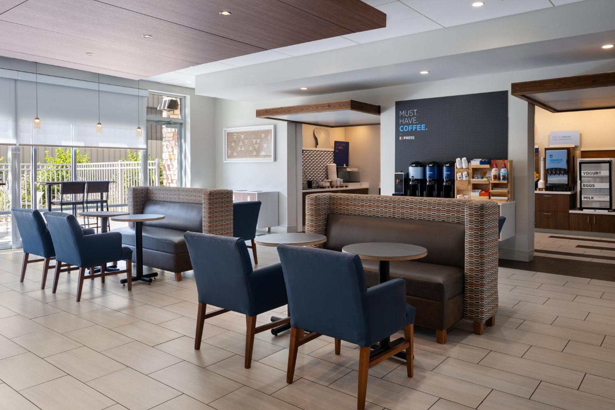 Holiday Inn Express & Suites - Madison West - Middleton By Ihg Bagian luar foto
