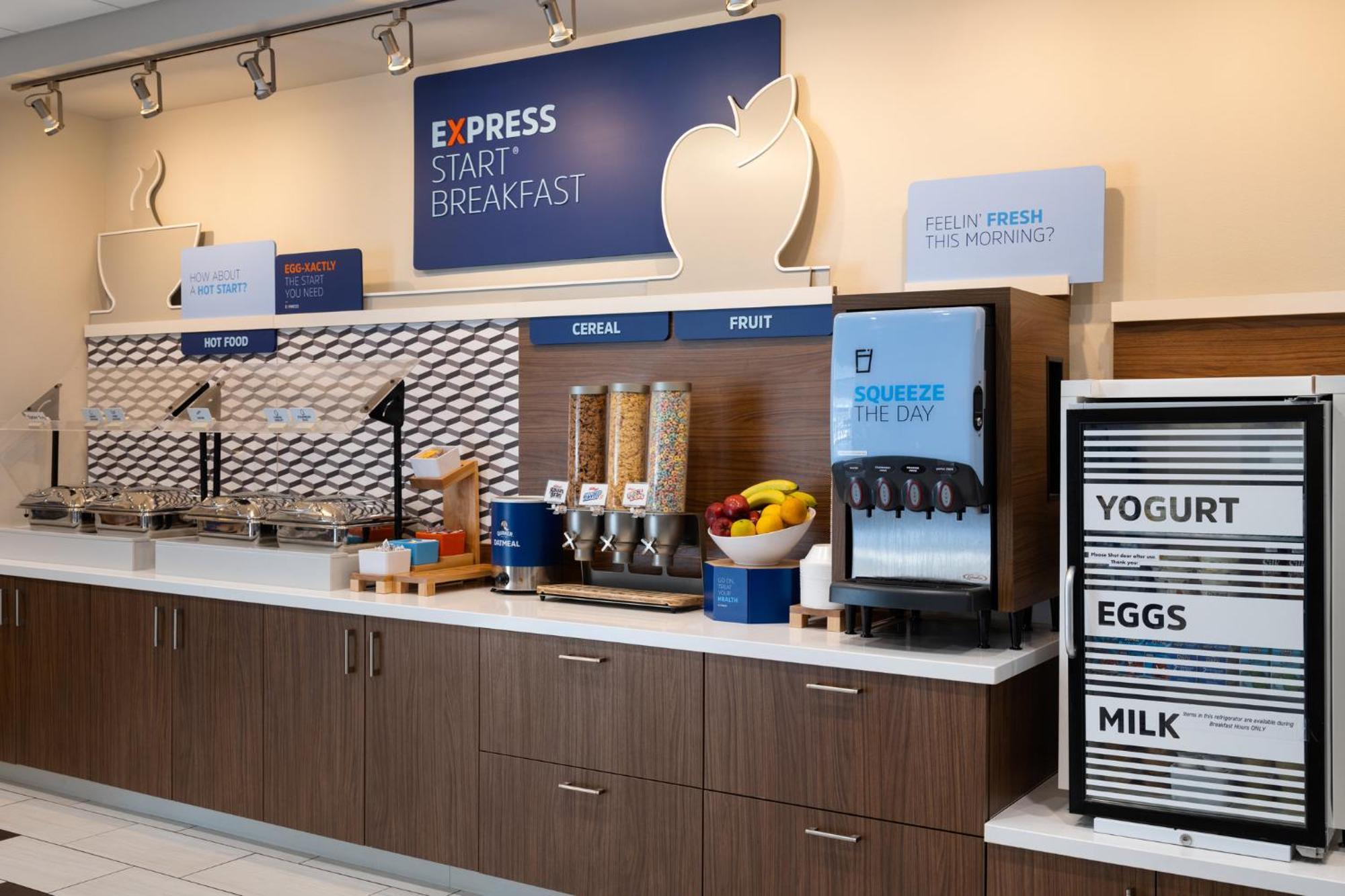 Holiday Inn Express & Suites - Madison West - Middleton By Ihg Bagian luar foto
